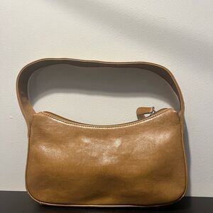 Chic Tan Shoulder Bag